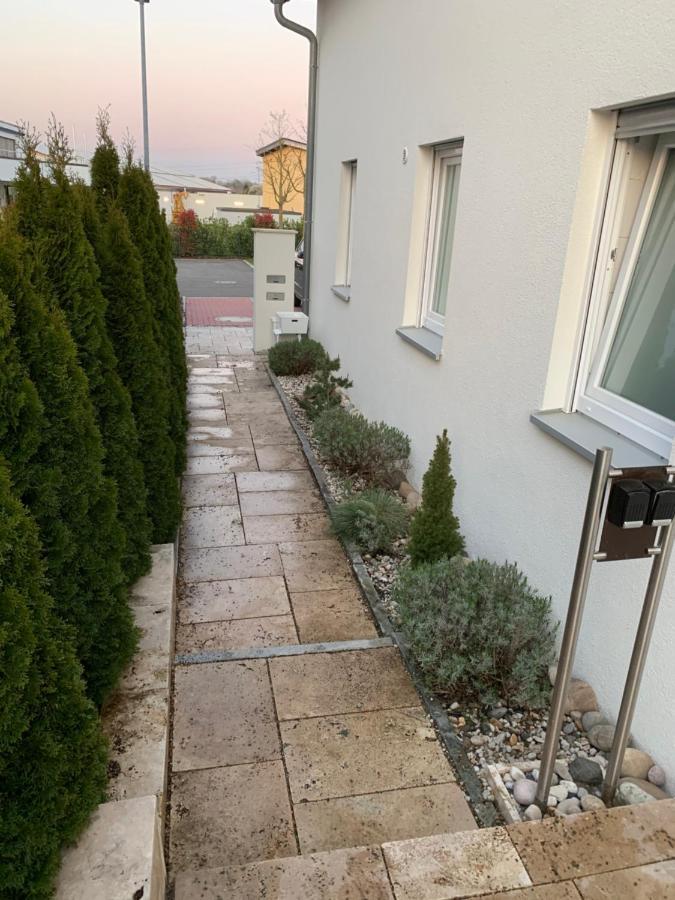 Neues Zimmerapartment Mit Bad Neckarwestheim Экстерьер фото
